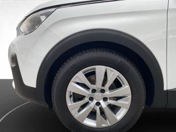 Peugeot 3008 1.2 PureTech 130 Active AHK+Kam.+Navi+SHZ