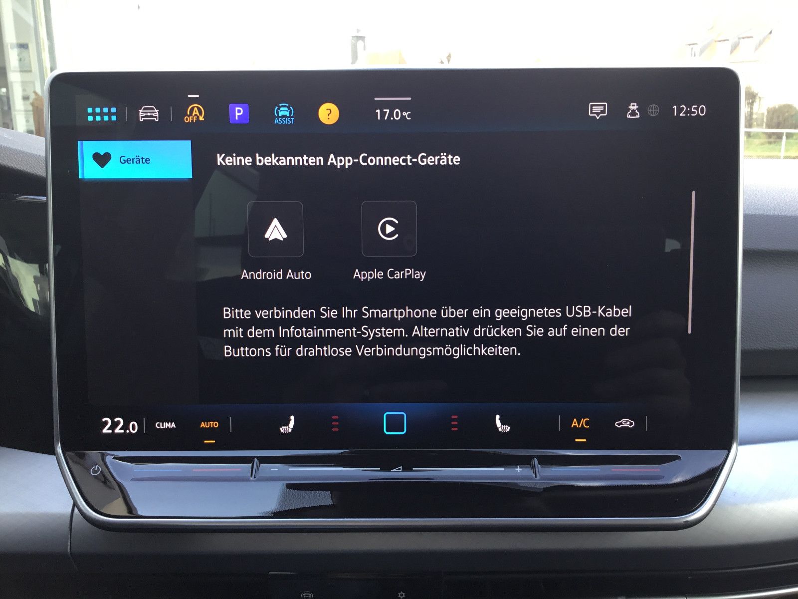 Fahrzeugabbildung Volkswagen Golf 1.5 eTSI DSG Life+AHK+LED+Kamera+Navi