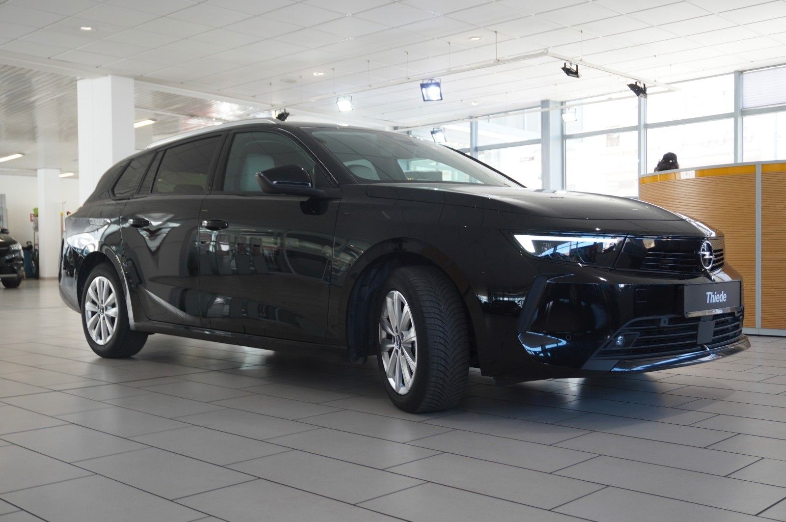 Fahrzeugabbildung Opel Astra L ST 1.5D ELEGANCE NAVI/LED/KAMERA/ACC/DAB