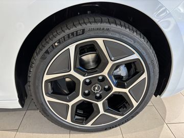 Fotografie 4 des Opel Astra 1.2 Turbo Hybrid 48 V GS