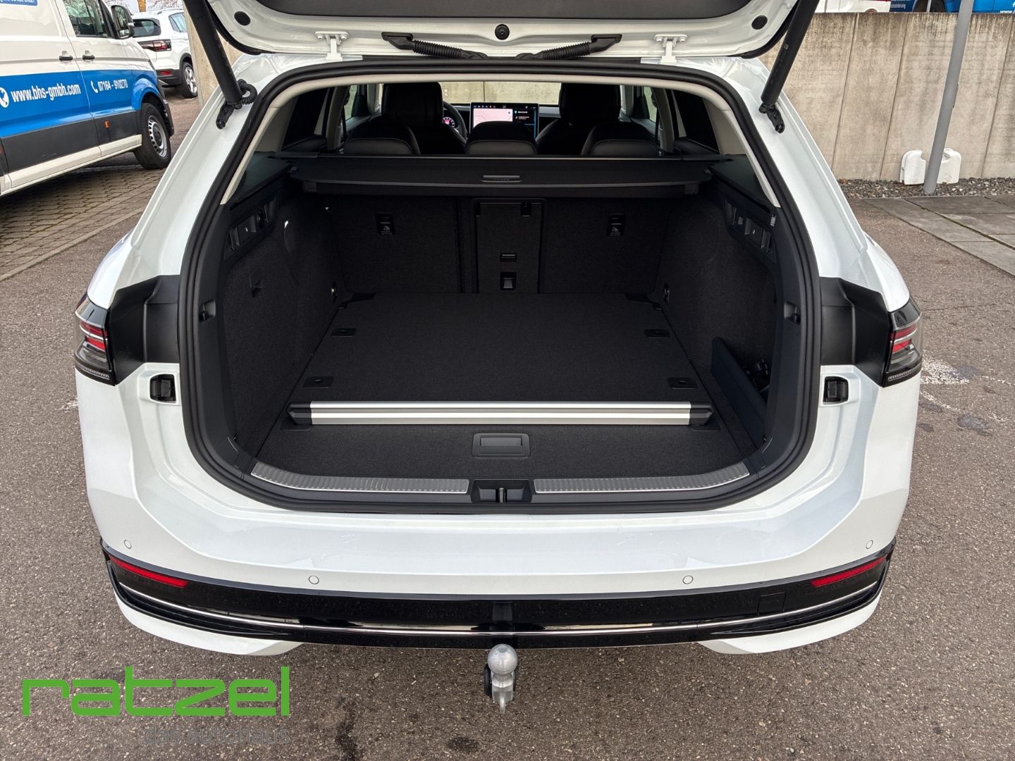 Fahrzeugabbildung Volkswagen Passat ELEGANCE 2.0 TDI Standh.+AHK+Businesspake