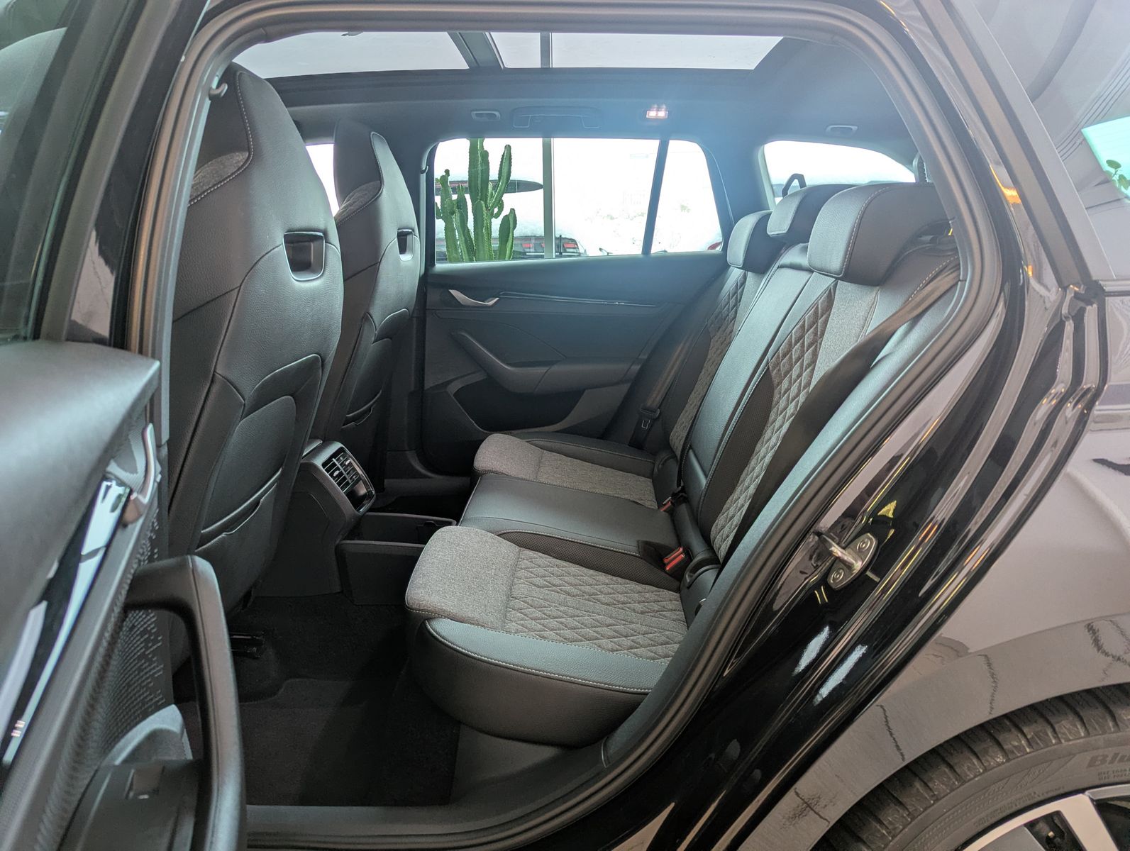 SKODA Octavia 1.5 TSI Sportline Pano Martix AHK 5J-Gar - Image 15