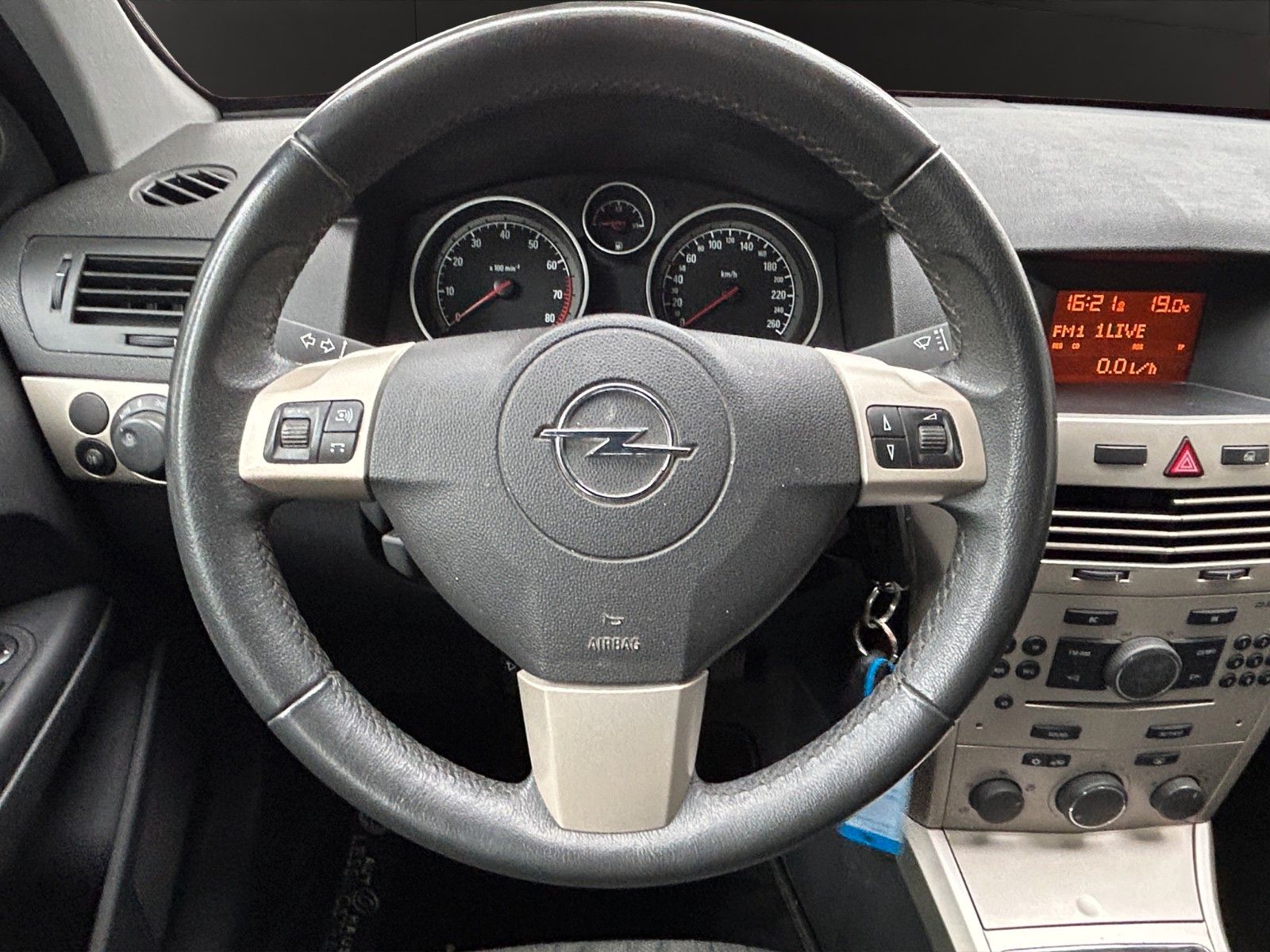 Fahrzeugabbildung Opel Astra H Lim. Edition/Service Neu/Klima/Tempomat
