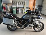 BMW R 1200 GS, tiefergelegt mit vielen Extras