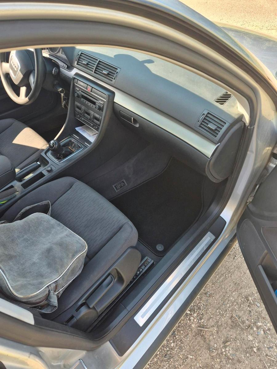 Audi A4 2005 — photo 5