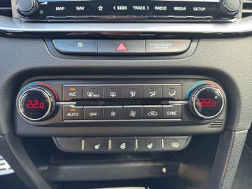 Kia ProCeed 1.6T DCT7 GT Navi Memory Kamera Glasdach