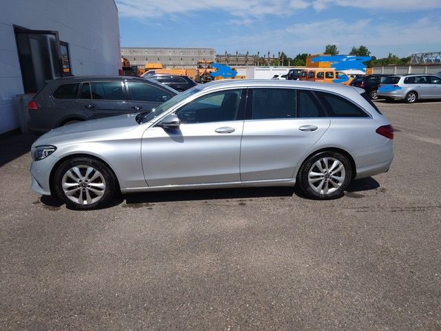 Image of Mercedes-Benz C 220
