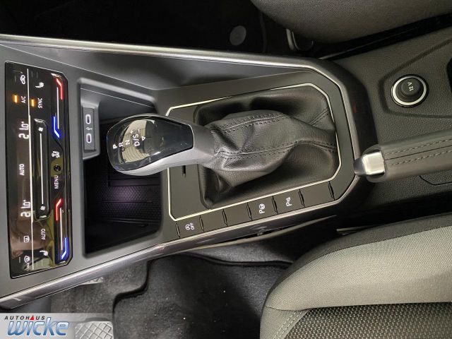 Polo 1.0 TSI DSG Style NAVI KLIMA REAR VIEW