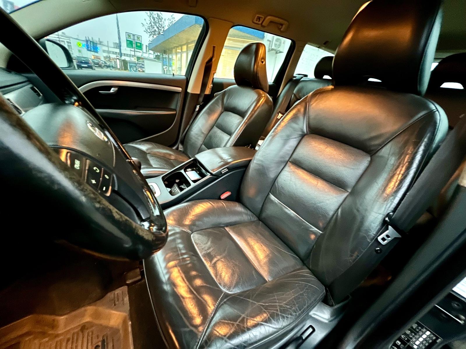 Volvo V70 2008 — photo 33