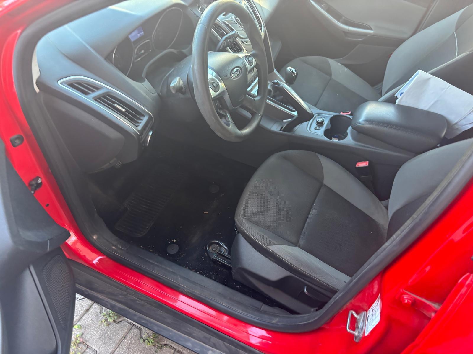 Ford Focus 2013 — photo 6