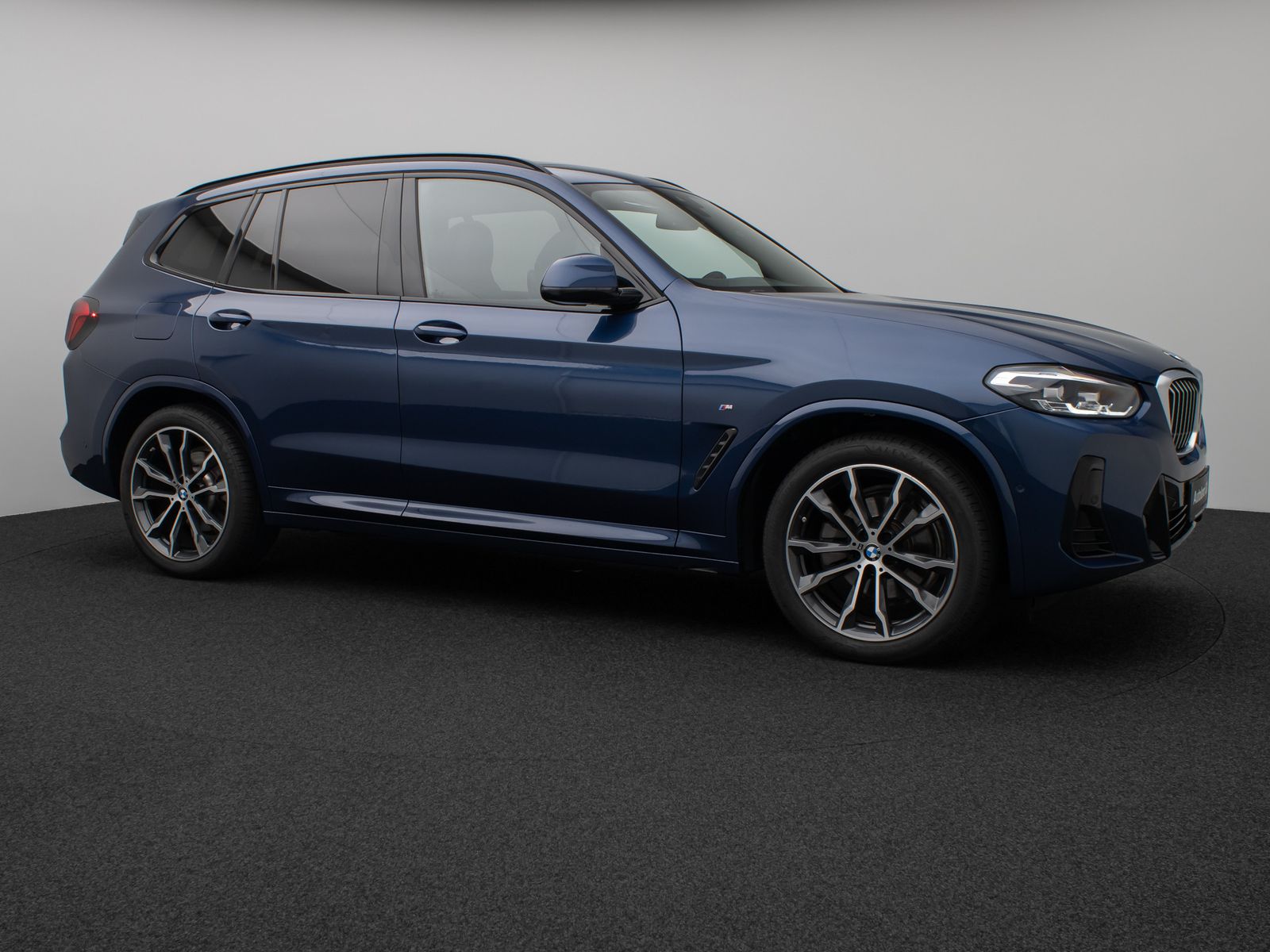 Fahrzeugabbildung BMW X3 xD20i M Sport Kamera Panorama DAB HiFi 20Zoll