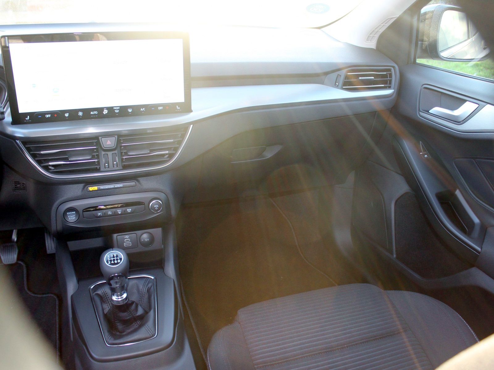 Fahrzeugabbildung Ford Focus Titanium 1,0 EcoBoost MildHybrid