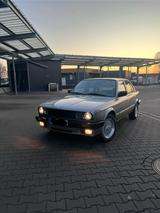 BMW E30 316i Lachssilber - BMW 316: E30 316i