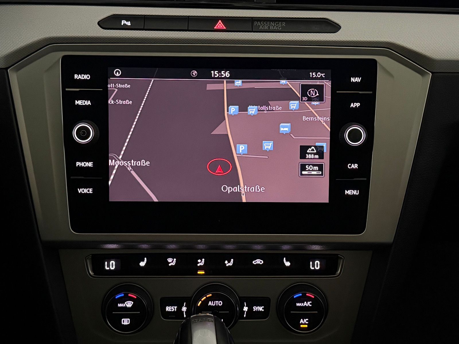 Fahrzeugabbildung Volkswagen Passat Variant Comfortline/ACC/HuD/LED/MASSAGE