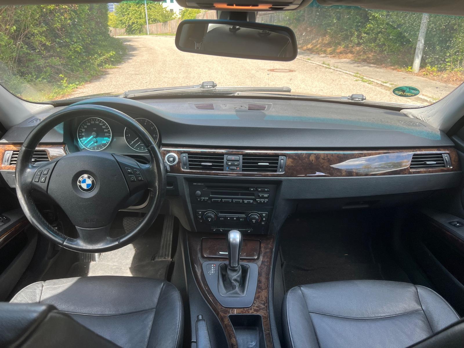 BMW 320 2006 — photo 16