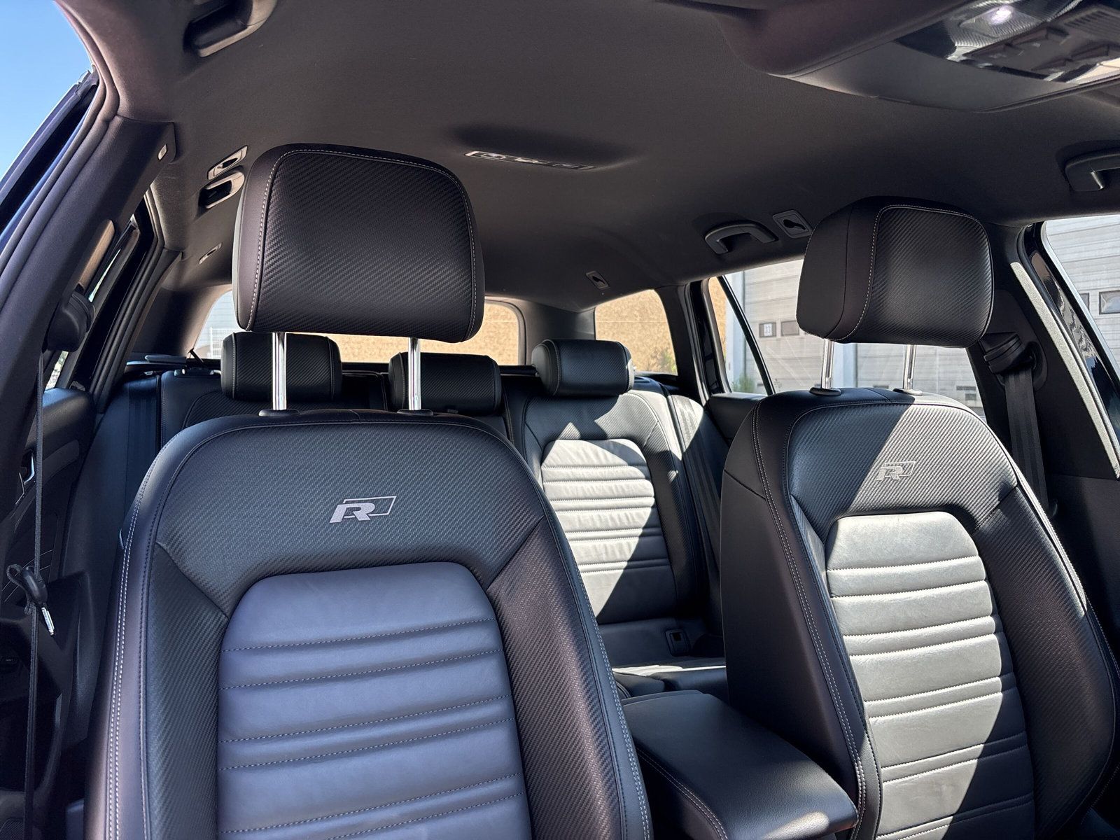 Fahrzeugabbildung Volkswagen Passat Variant 2.0 TDI R-Line AHK elek. Heckkl.