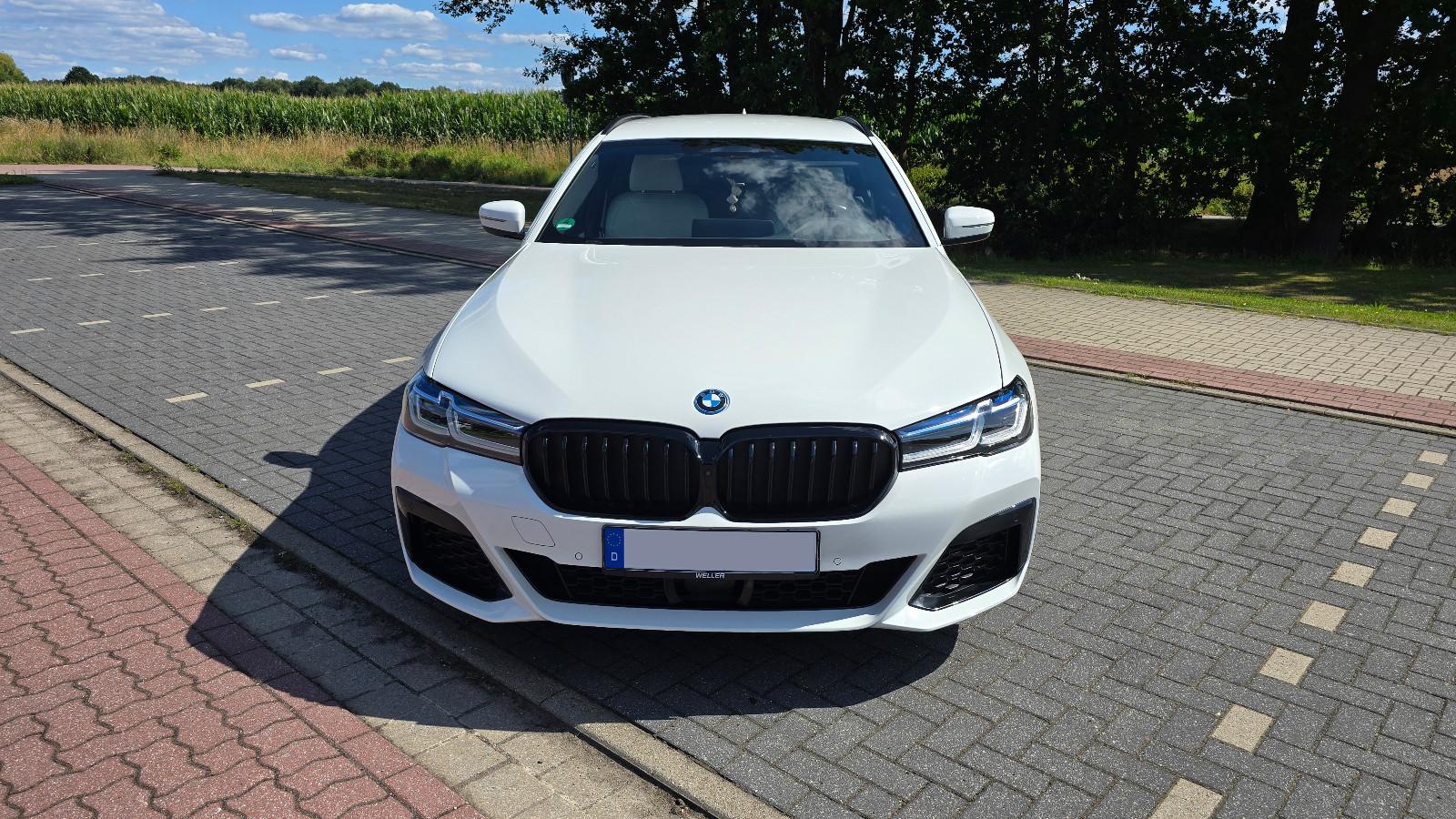 BMW 530e Touring M Sport, Ahk, Head-Up, 360°-Kamera
