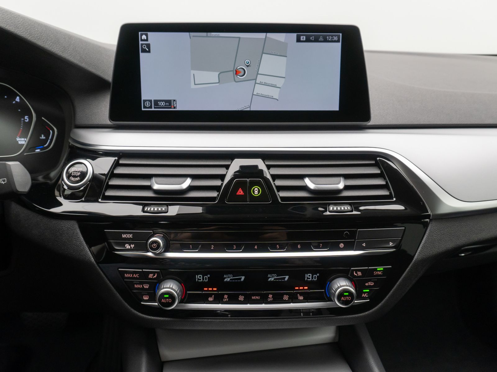 Fahrzeugabbildung BMW 520d DAB CockPit+ Lordos Stop&Go PDC Alarm LED