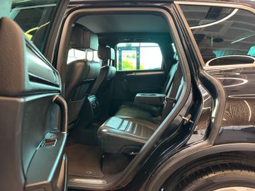 MYAUTOCENTER – Gebraucht- und Jahreswagen mit Werkstattservice in Pfaffenhofen Volkswagen Touareg V6 TDI BMT *R-Line*AHK*PANO*BI-XENON*