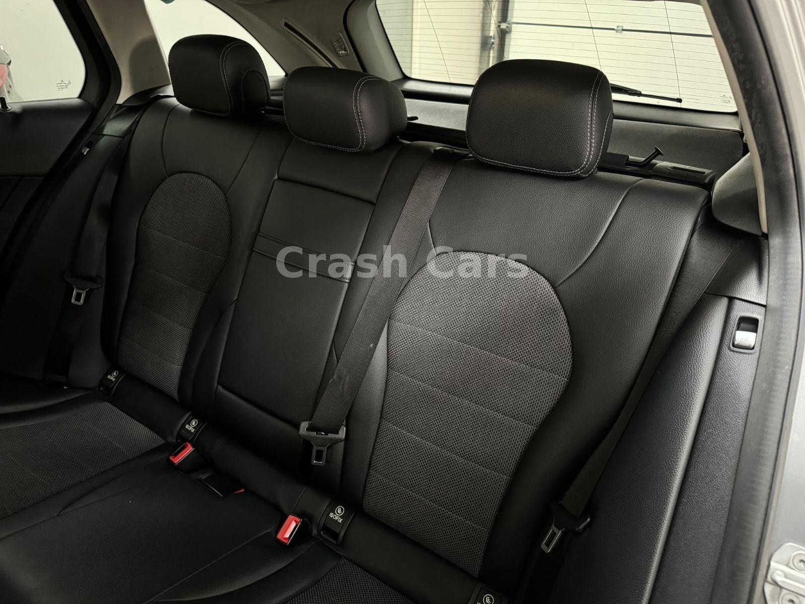 Mercedes-Benz C220 2015 — photo 23