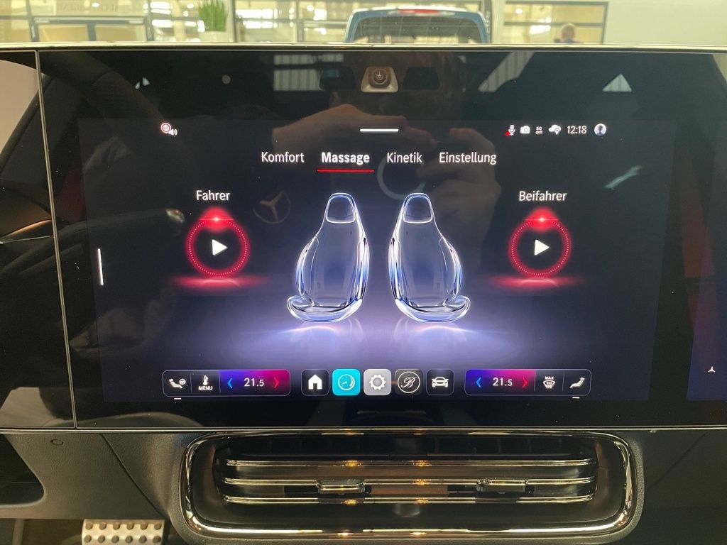 Fahrzeugabbildung Mercedes-Benz CLA 220 4M +AMG+NIGHT+AHK+SUPERSCREEN+BURM+MEMOR