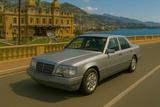 Mercedes-Benz E 220 org. 51.000km! Jahreswagen Zustand - Mercedes-Benz Oldtimer: Limousine