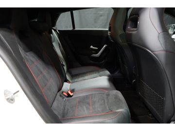 Mercedes CLA 180 Shooting Brake - 10
