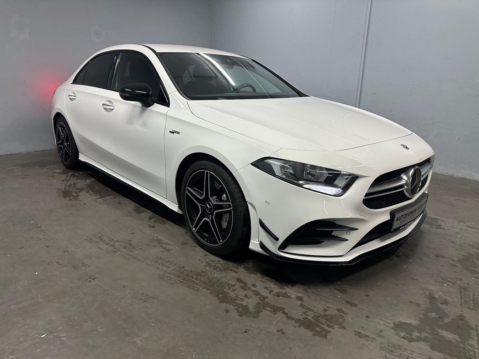 Fahrzeugabbildung Mercedes-Benz A 35 AMG 4M. Lim *AERODYNAMIK PAKET*DISTRO*