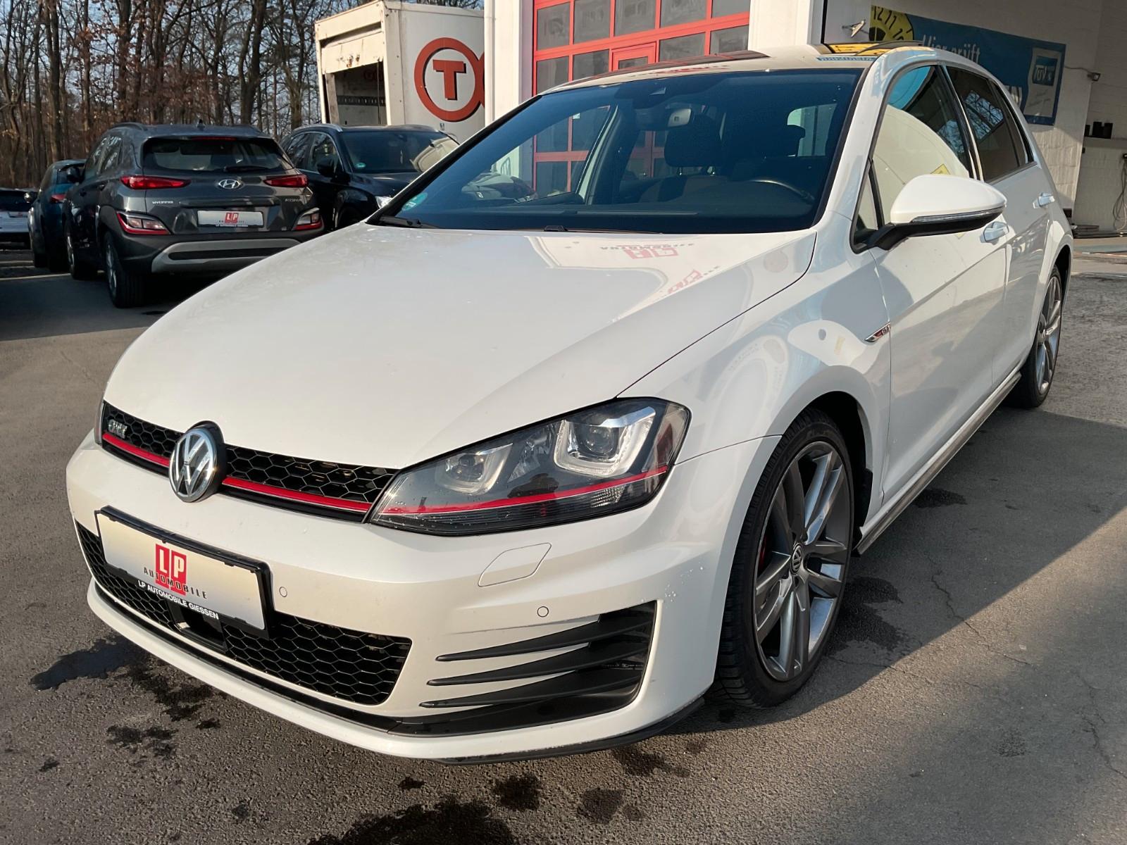 Volkswagen Golf VII 2.0 TSI GTI DSG LED PANO Navi Standh.