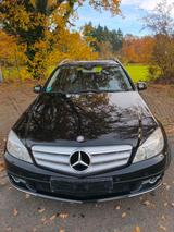 Mercedes-Benz Mercedes C-Klase Neue TÜV Neu Inspektion - Mercedes-Benz 190 mit Diesel-Antrieb