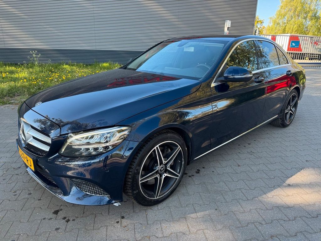 Image of Mercedes-Benz C 300