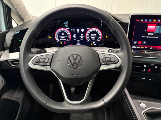 Golf VIII Life 1.5 TSI ACC LED SHZ LENKRADHZG