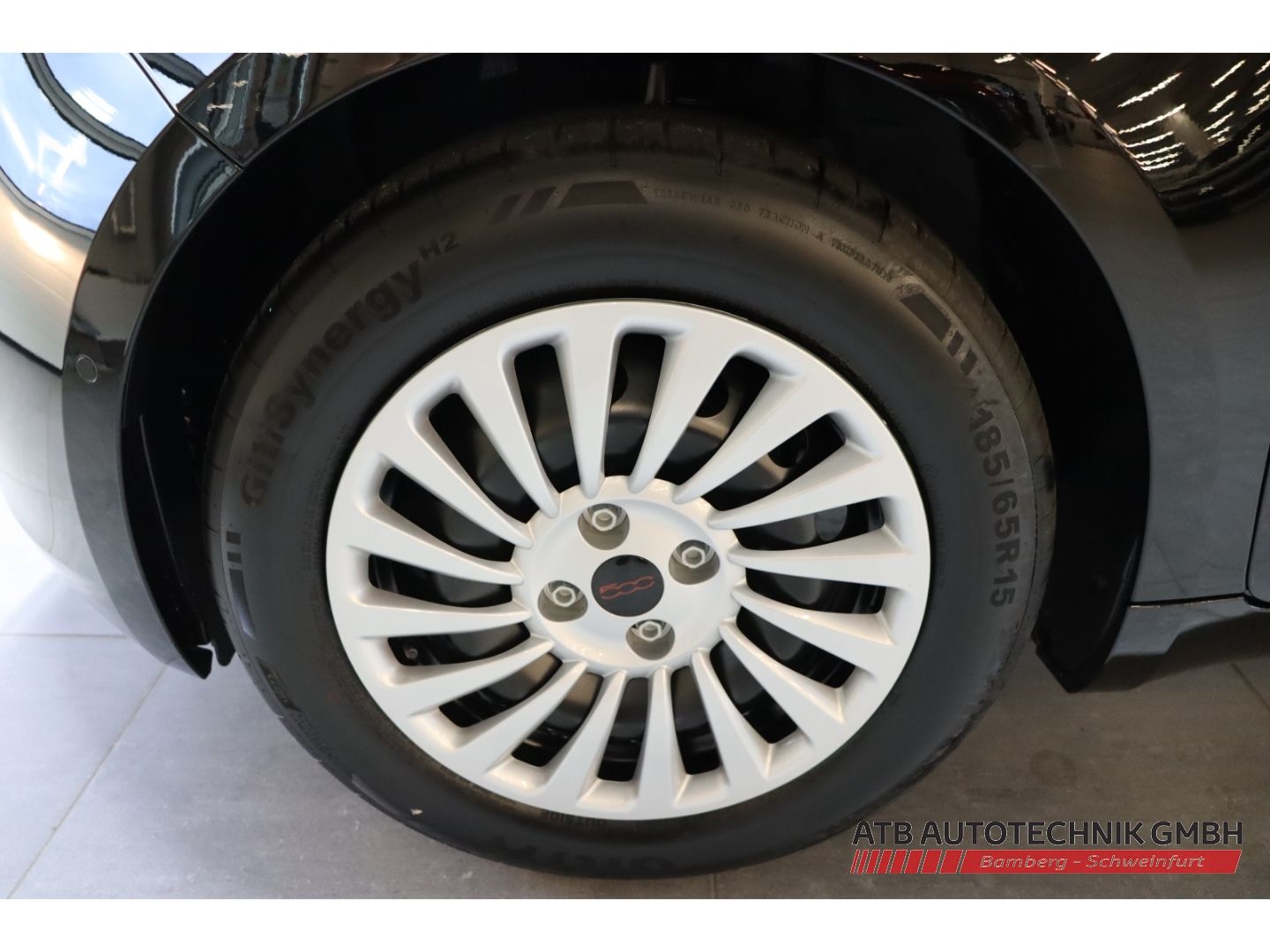 Fahrzeugabbildung Fiat 500e Cabrio 23,8 kWh RED Komfort-Paket Apple Car