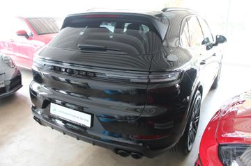 Porsche Cayenne - 5