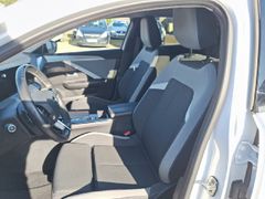 Fahrzeugabbildung Opel Astra L Edition Plug-in-Hybrid Navi, RFK, AGR