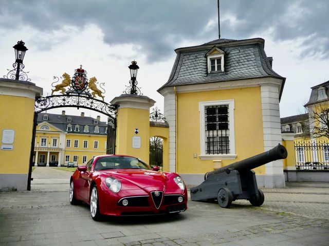 Alfa Romeo 8C Competizione *Rarität in Rosso Alfa /3.395 km