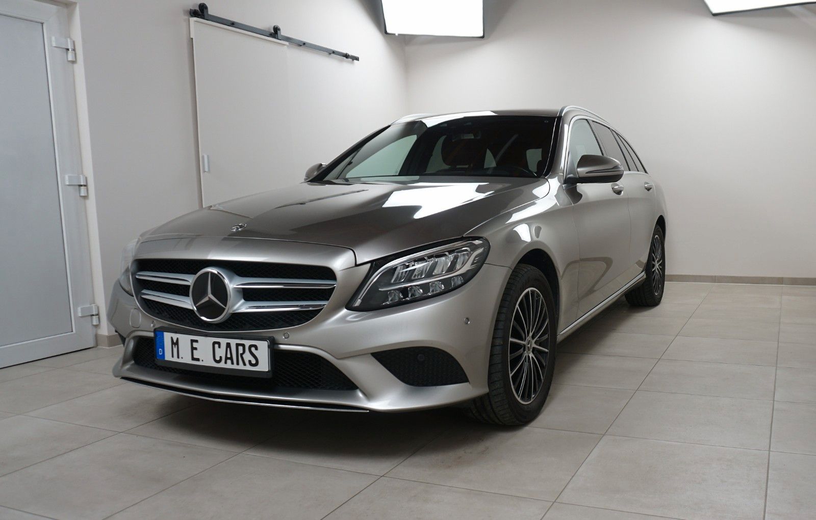 MERCEDES-BENZ C 300 T-Modell 4Matic AHK SCHECKHF STANDHZ LED
