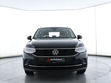 Volkswagen Tiguan - 2