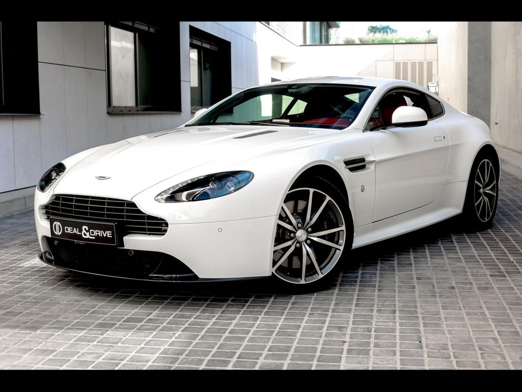Aston Martin V8 Vantage