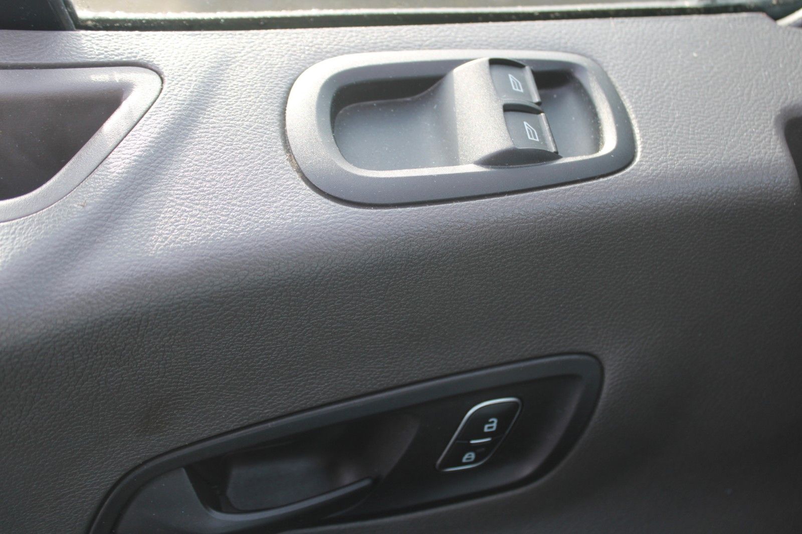 Fahrzeugabbildung Ford Transit L3 H2 TREND AHK PDC ALLWETTER 1.Hand