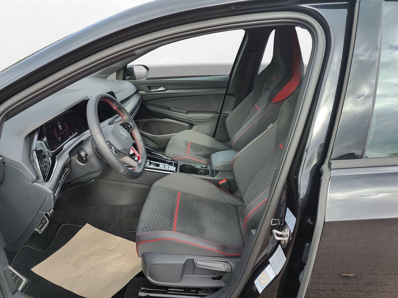 Volkswagen Golf VIII GTI Clubsport Matrix Pano Navi foto 2