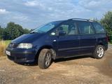 Seat Alhambra 85 kW, stark gebraucht, mit Anhängerkup - Seat Alhambra aus 2001