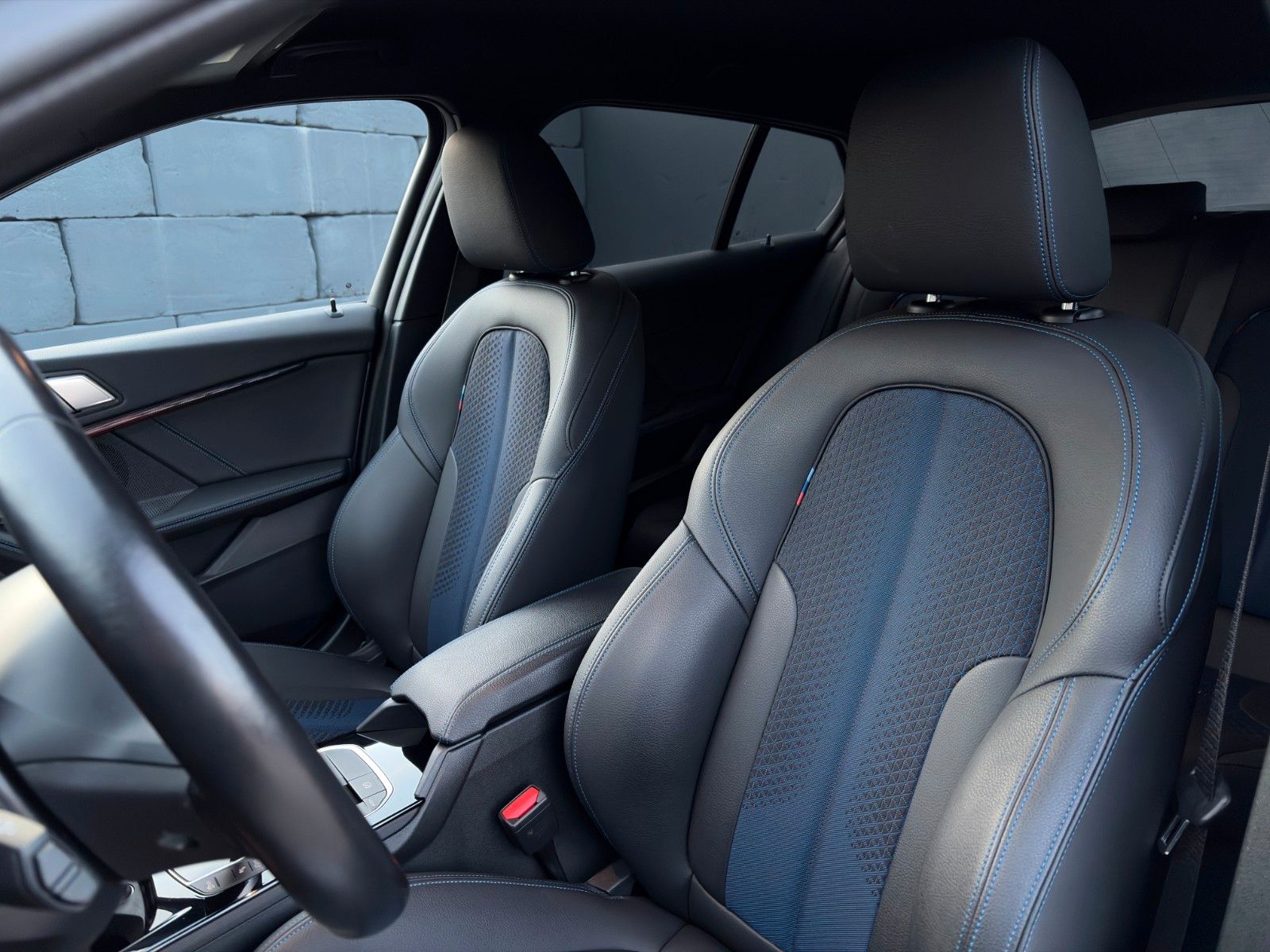 Fahrzeugabbildung BMW 118i Aut. M Sport Tempomat CarPlay SHZ LED PDC