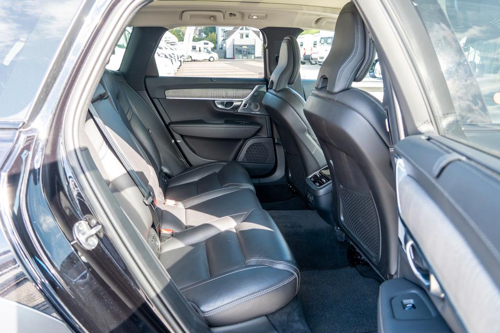 Volvo V90 Cross Country