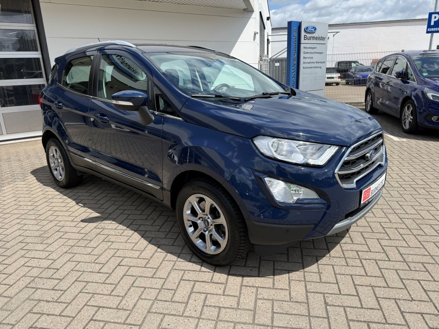 Fahrzeugabbildung Ford EcoSport Titanium 1.0 EcoBoost Navi WiPa CarPlay