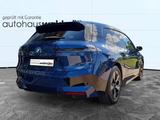 BMW iX xDrive50 Sportpaket - blaue BMW iX