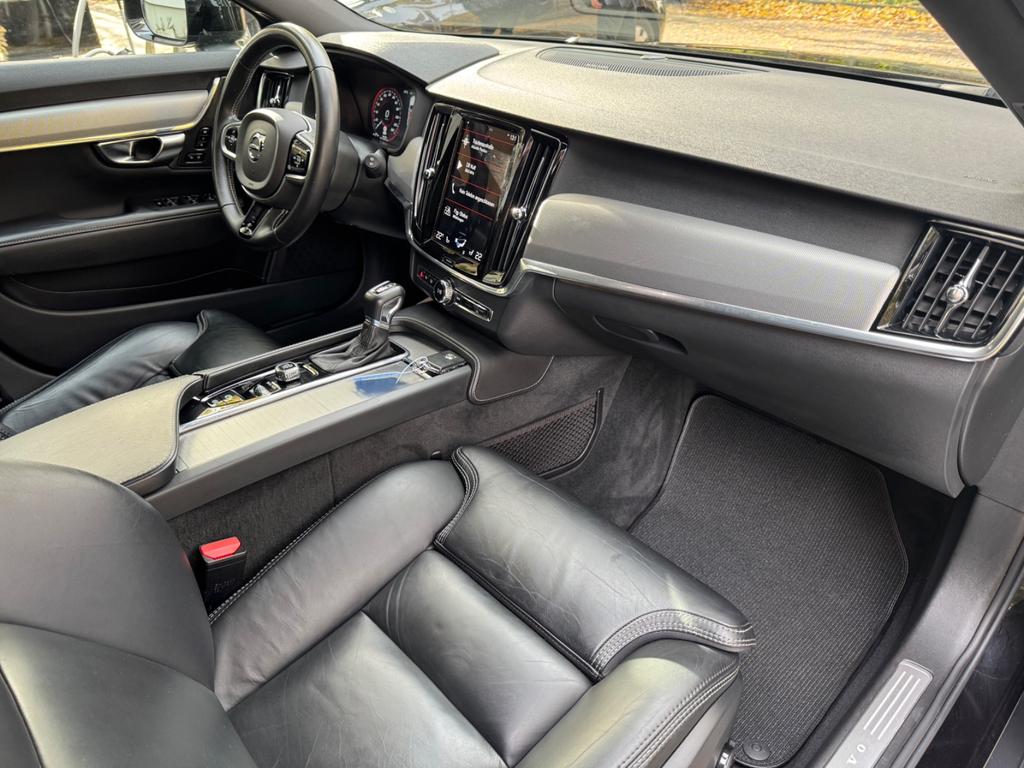 Volvo V90 Cross Country