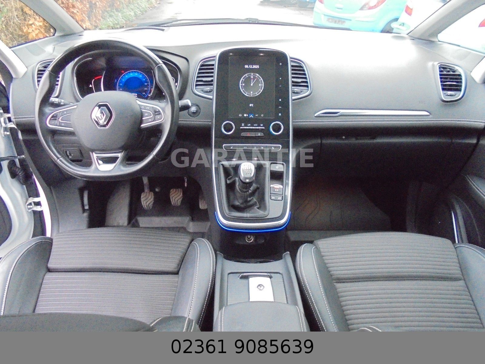 Fahrzeugabbildung Renault Scenic IV BOSE Edition Navi/Headup/Panramadach/