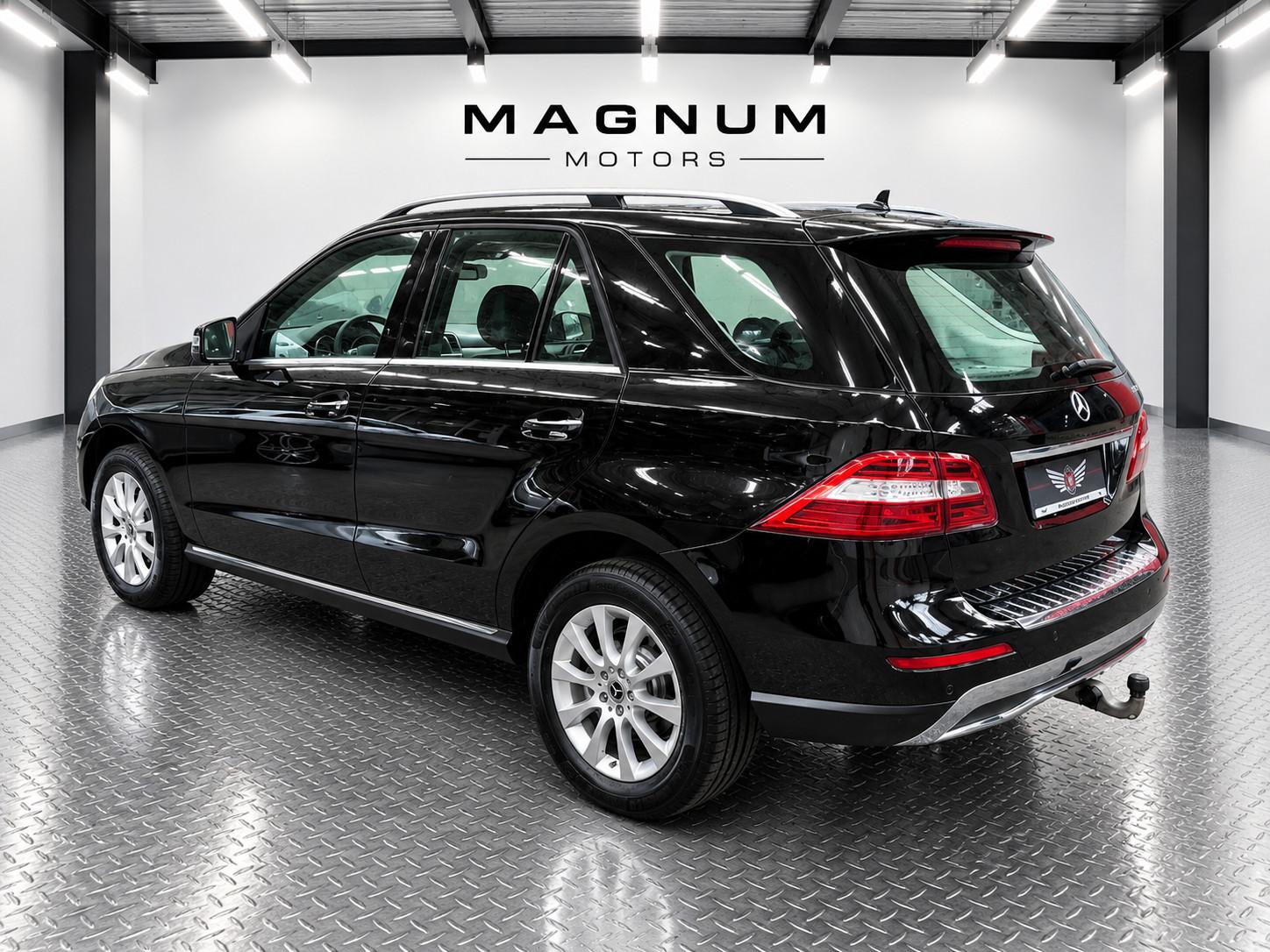 Mercedes-Benz ML250 4-MATIC BT *Navi*Leder*AHK*8x Bereift*