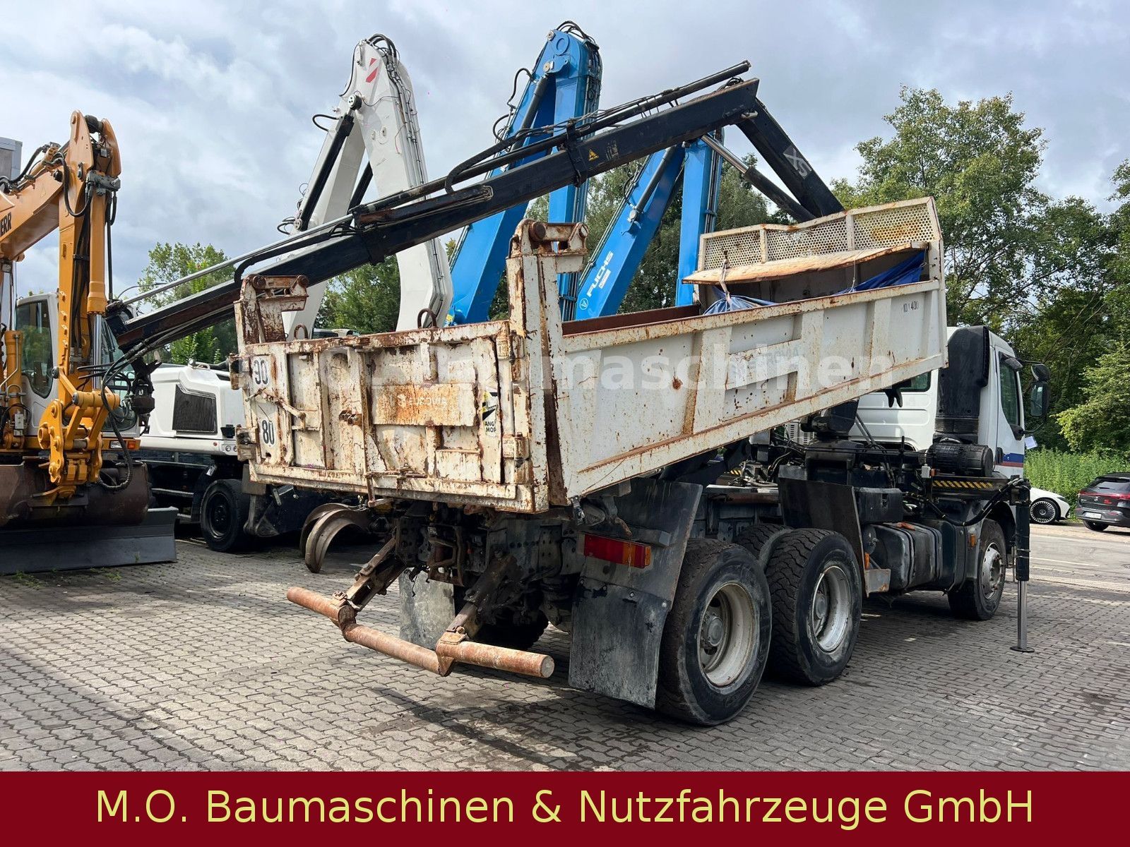 Fahrzeugabbildung Renault Kerax 320  dci/ AC / 6x4 / Hiab Kran / Bordmatik